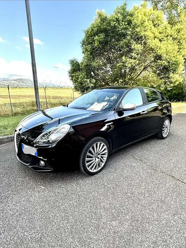 Usata Alfa Romeo Giulietta 120 CV (88 kW) 2019 Nero Utilitaria