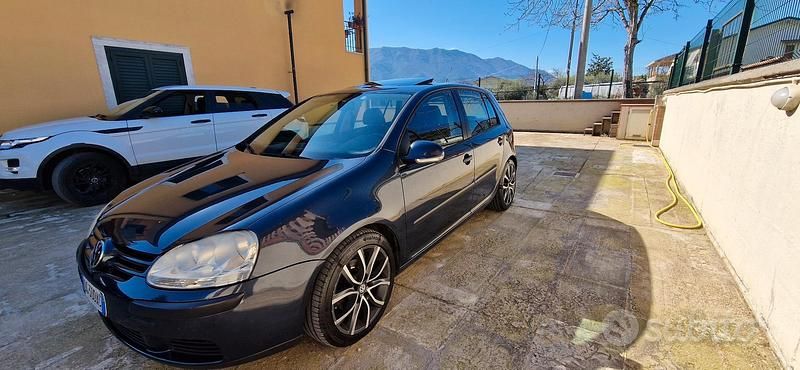 Usata VW Golf V 2007 Blu Berlina