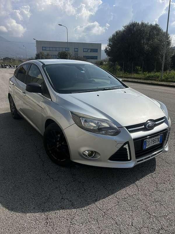 Begagnad Ford Focus Titanium 116 HK (85 kW) 2014 Sedan
