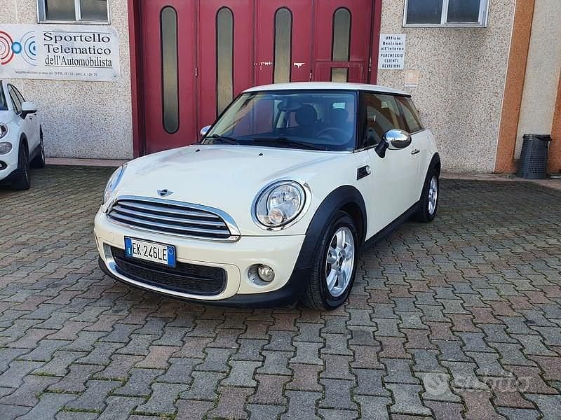 Usata Mini One D 90 CV (66 kW) 2012 Beige Utilitaria