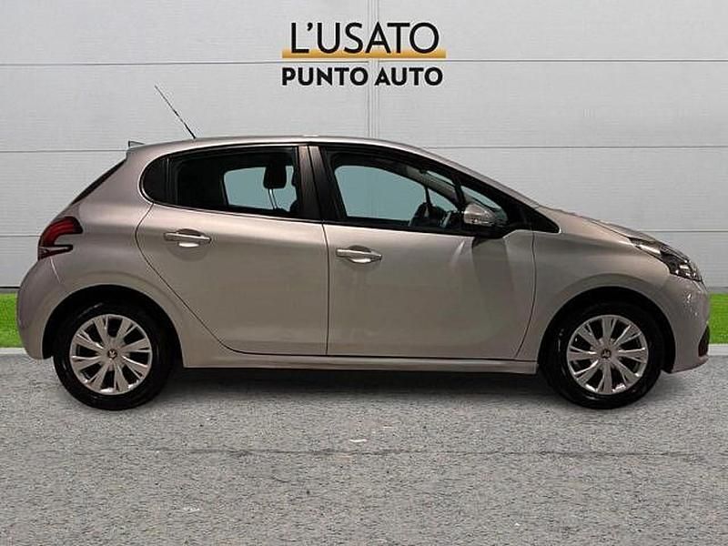 Usata Peugeot 208 Active 82 CV (60 kW) 2015 Argento Utilitaria