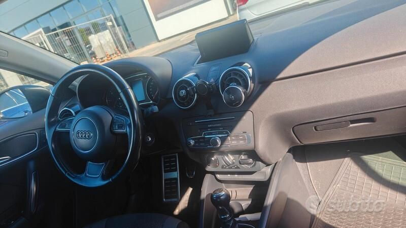 Usata Audi A1 90 CV (66 kW) 2015 Nero Utilitaria