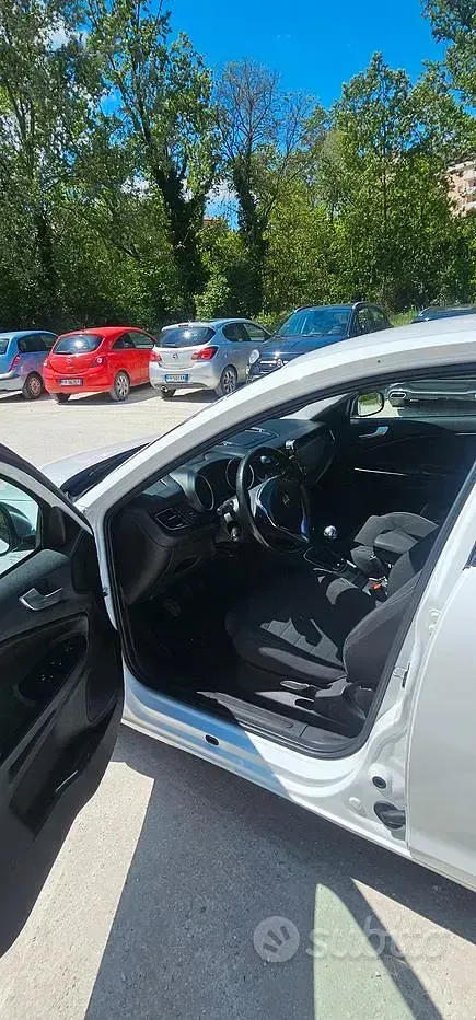 Usata Alfa Romeo Giulietta 120 CV (88 kW) 2017 Bianco Utilitaria