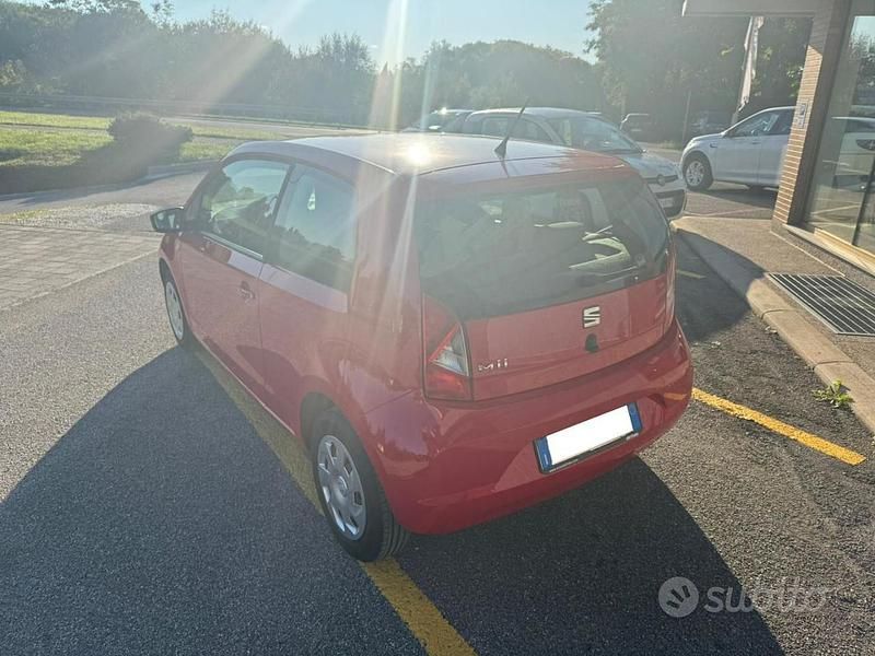 Usata Seat Mii Style 60 CV (44 kW) 2014 Rosso Utilitaria