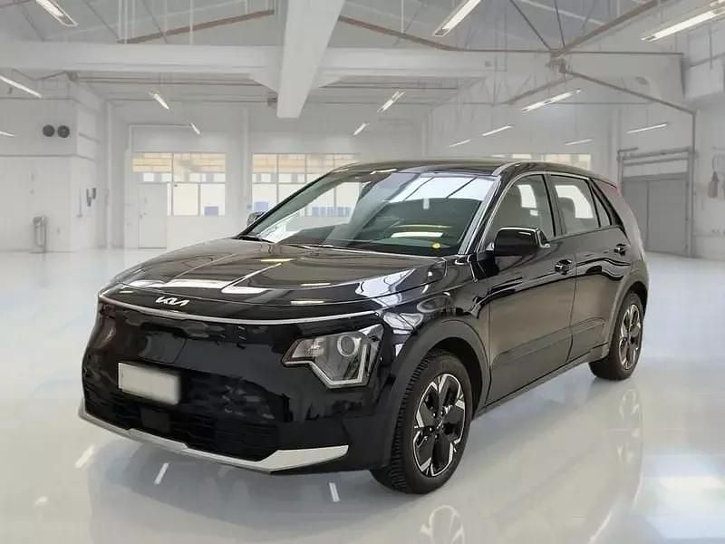 Usata Kia e-Niro 50 kW (68 CV) 2023 Nero SUV