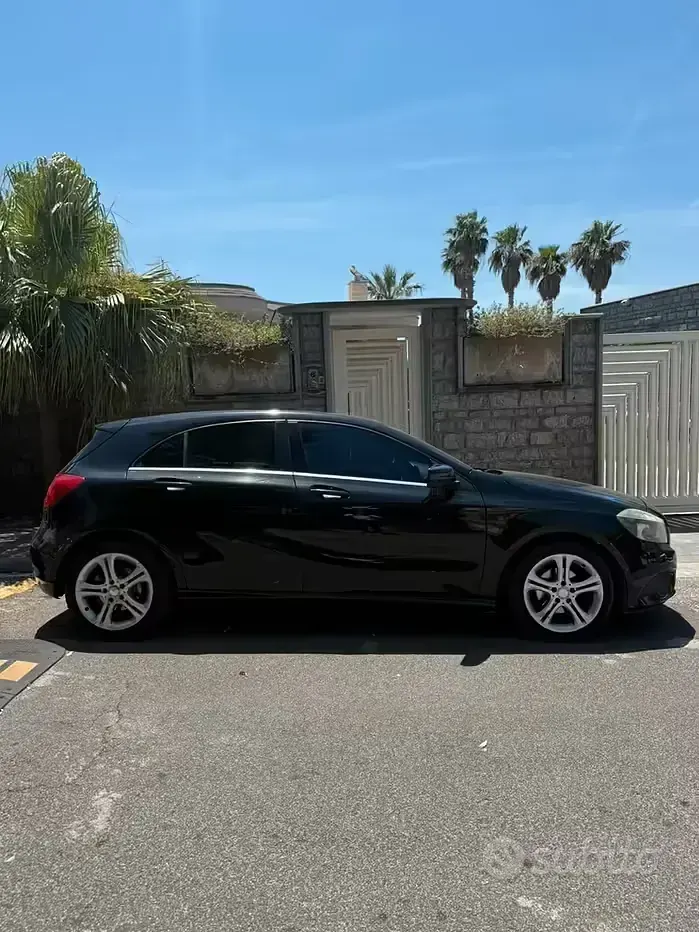Usata Mercedes A180 109 CV (80 kW) 2013 Nero Berlina