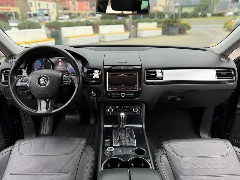Usata VW Touareg 245 CV (180 kW) 2012 Nero SUV
