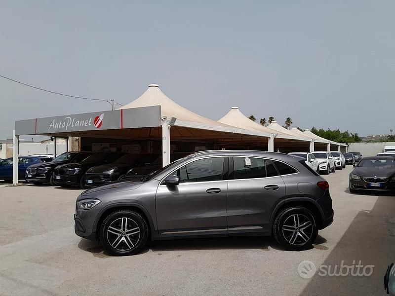 Usata Mercedes GLA200 150 CV (110 kW) 2023 Grigio SUV