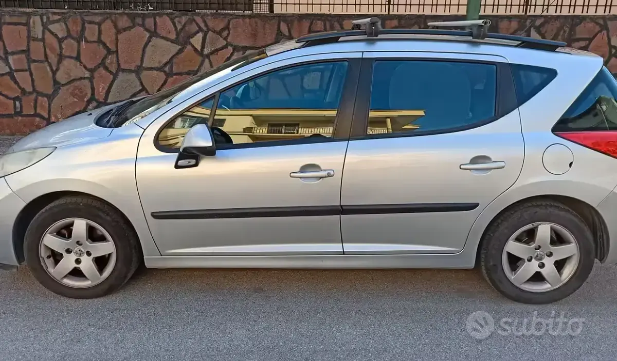 Usata Peugeot 207 90 CV (66 kW) 2008 Grigio Station wagon