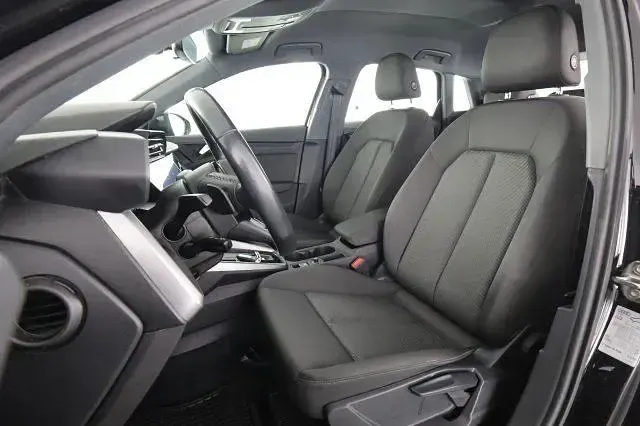 Usata Audi A3 e-tron Comfort 110 CV (80 kW) 2023 Nero midnight Utilitaria