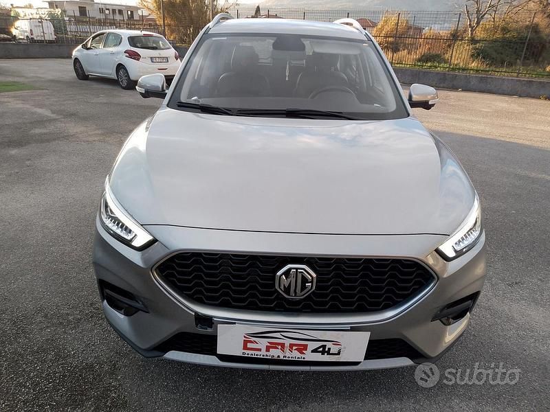 Usata MG ZS Luxury 106 CV (77 kW) 2023 Grigio SUV