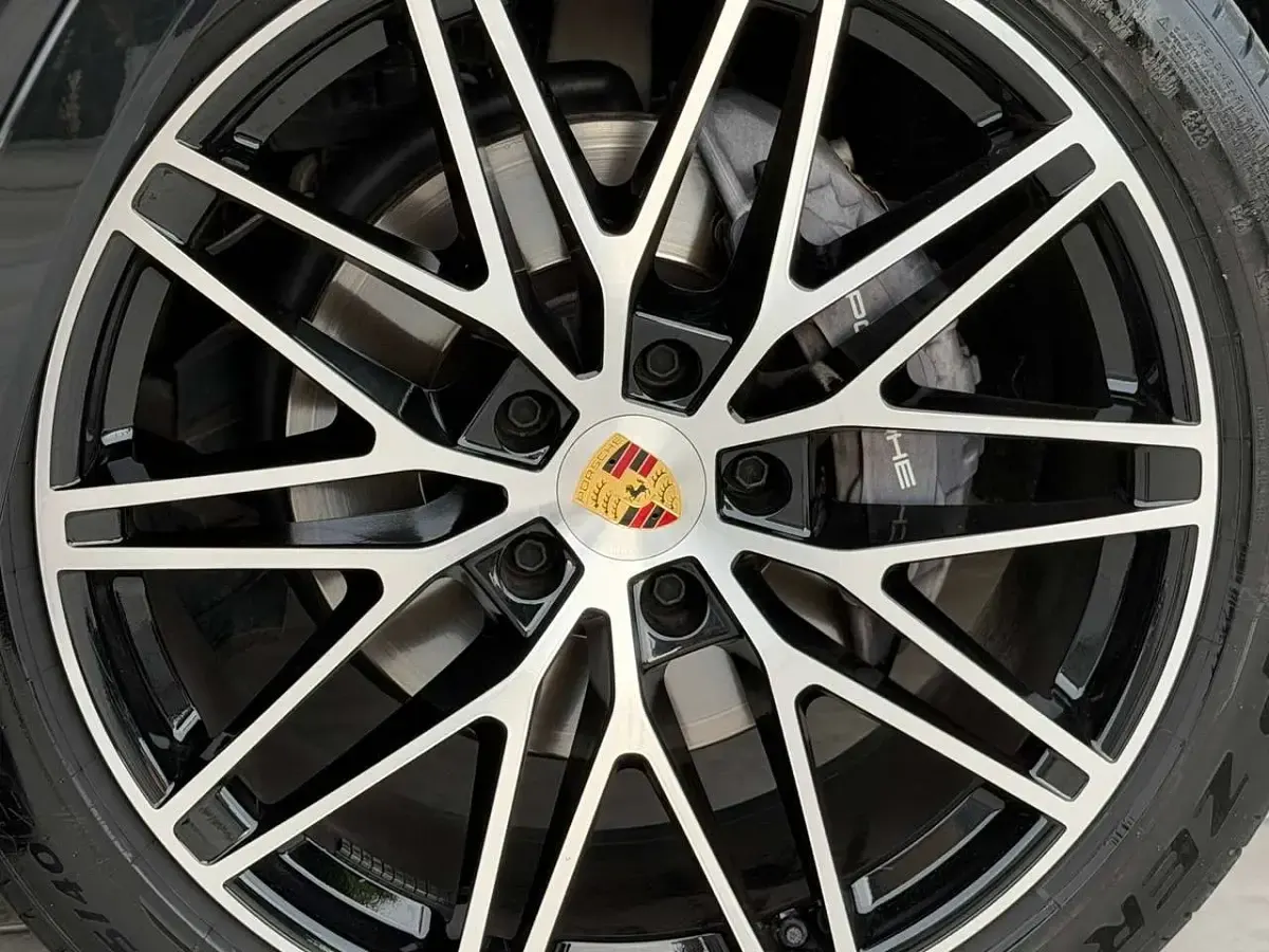 Usata Porsche Cayenne 354 CV (260 kW) 2024 Nero SUV