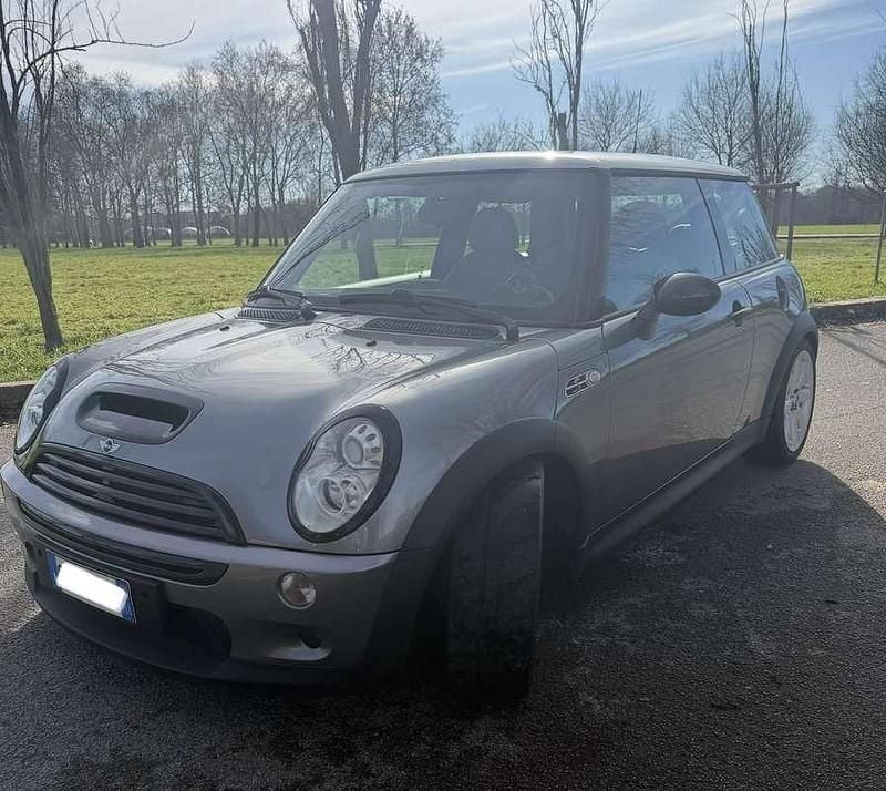 Usata Mini Cooper S 170 CV (125 kW) 2005 Grigio Utilitaria