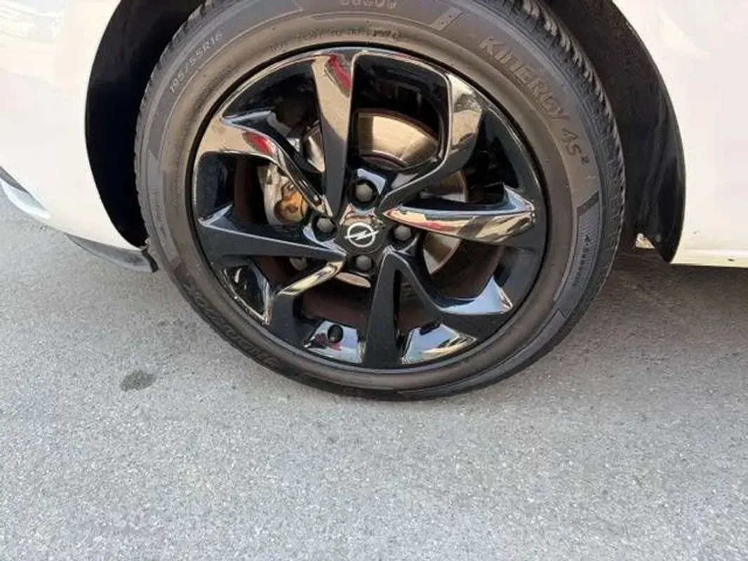 Usata Opel Corsa 90 CV (66 kW) 2016 Utilitaria