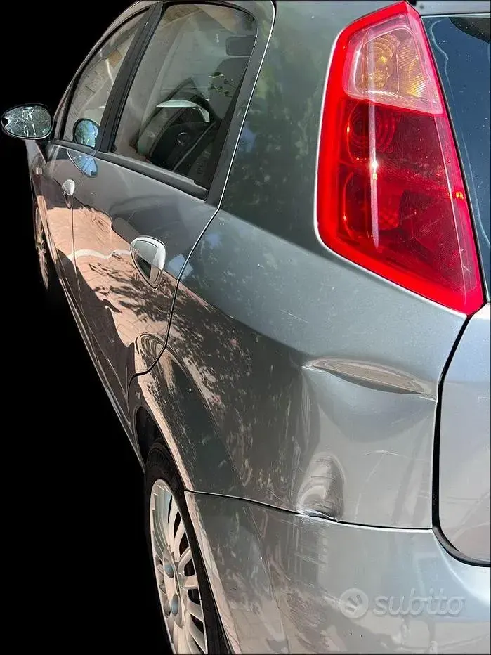Usata Fiat Grande Punto 65 CV (47 kW) 2006 Grigio Utilitaria