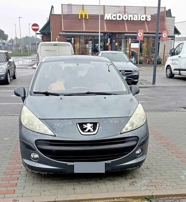 Usata Peugeot 207 70 CV (51 kW) 2006 Grigio Berlina