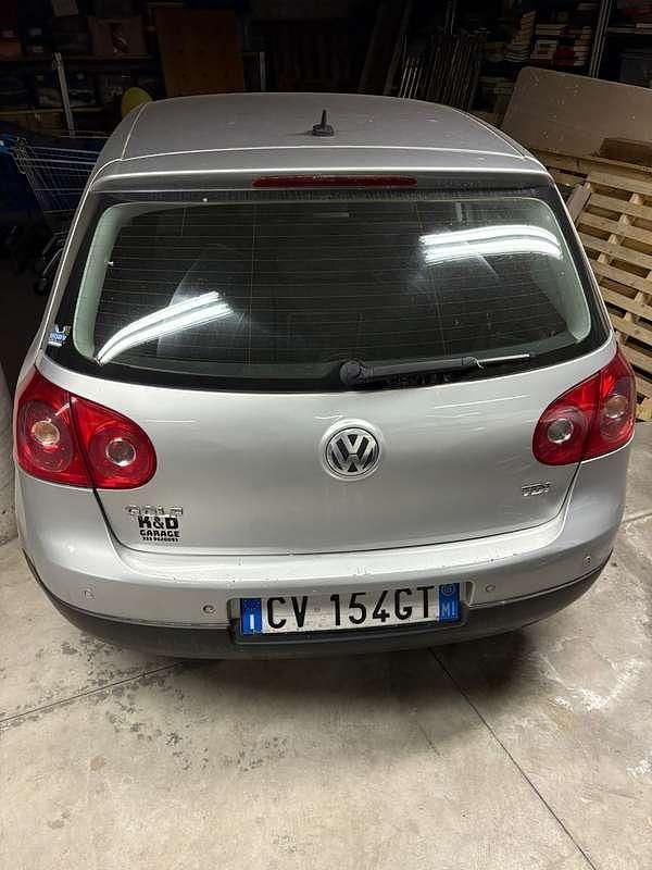Usata VW Golf IV 105 CV (77 kW) 2005 Grigio Berlina