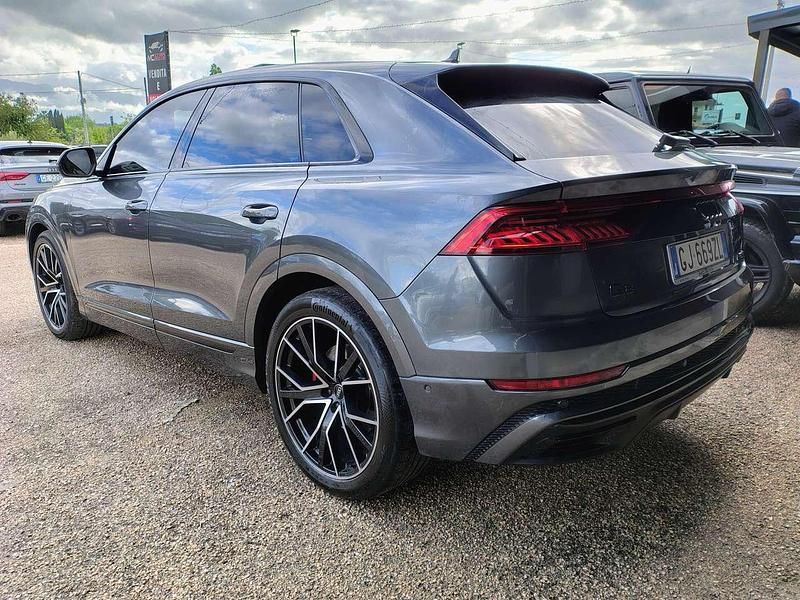 Usata Audi Q8 Sport 340 CV (250 kW) 2022 Grigio SUV
