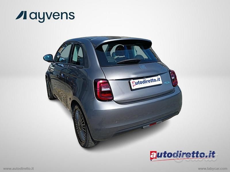 Usata Fiat 500e Icon 86 kW (118 CV) 2022 Grigio Berlina