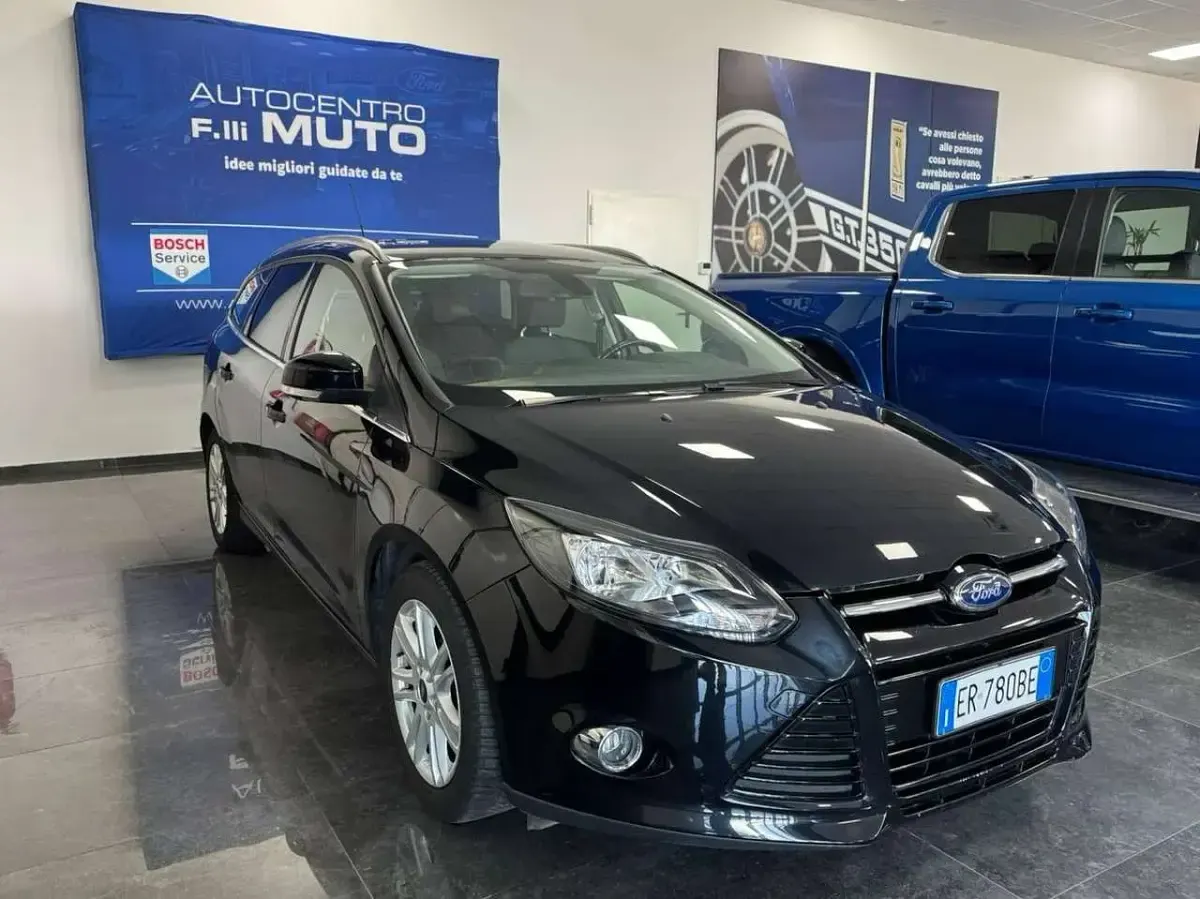 Usata Ford Focus Titanium 125 CV (91 kW) 2013 Absolute black Station wagon