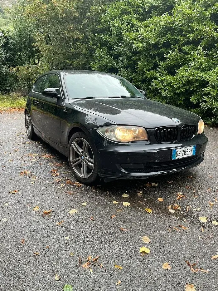 Usata BMW 120 177 CV (130 kW) 2008 Nero Utilitaria