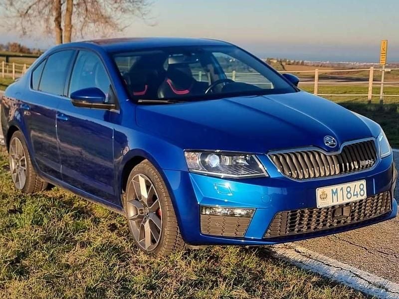 Usata Skoda Octavia RS 184 CV (135 kW) 2015 Blu/azzurro Utilitaria