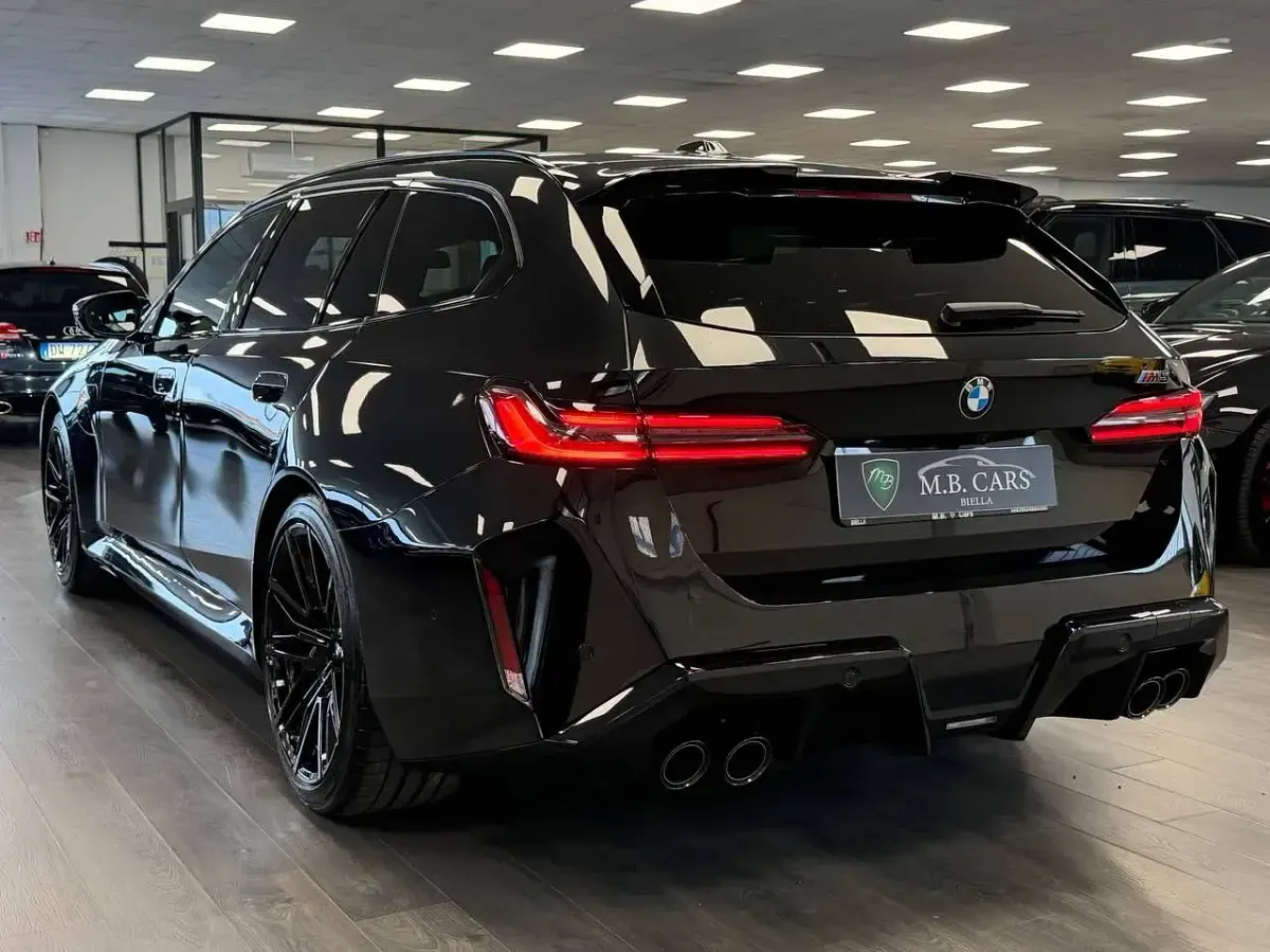 Usata BMW M5 585 CV (430 kW) 2025 Nero Station wagon