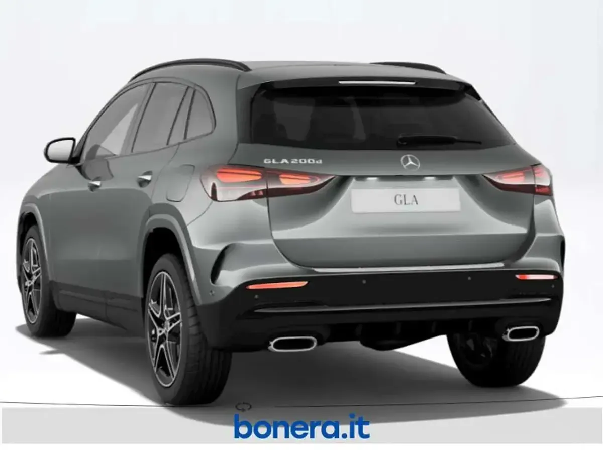 Nuova Mercedes GLA200 AMG line 150 CV (110 kW) 2026 Grigio montagna SUV
