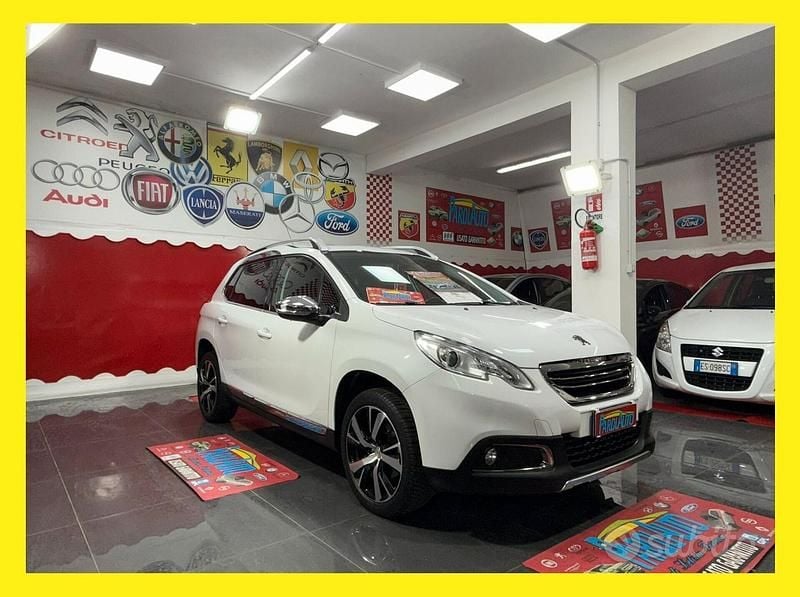 Bianco Usata 2016 Peugeot 2008 SUV | 8999 € (Super prezzo) - Immagine 1/4