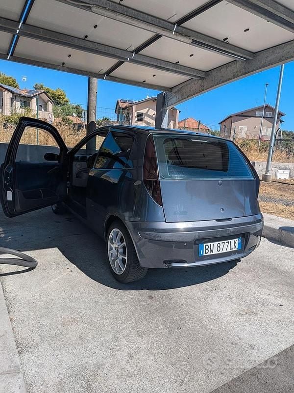 Grigio Usata 2001 Fiat Punto Due volumi | 1700 € - Immagine 1/1