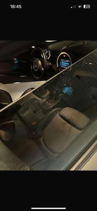 Usata Mini Cooper SE 75 kW (102 CV) 2020 Nero Utilitaria