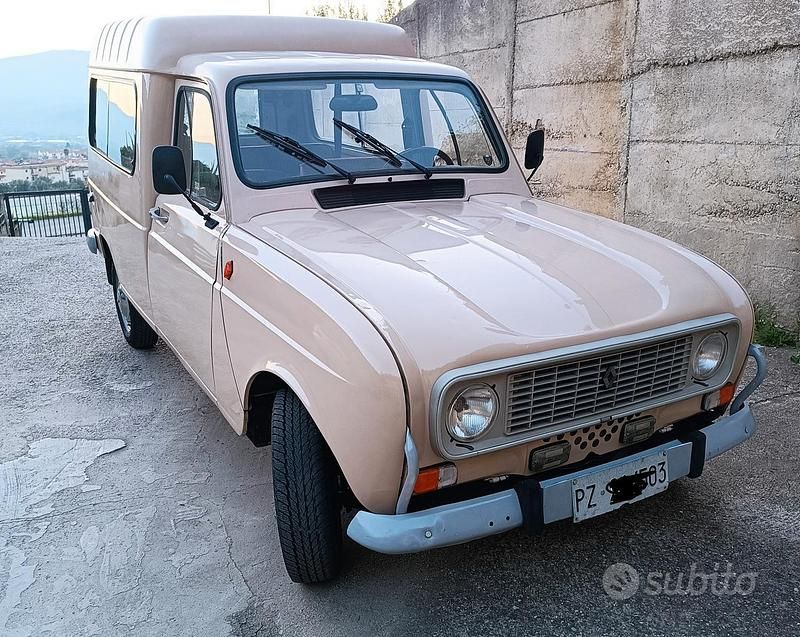 Usata Renault R4 34 CV (25 kW) 1985 Beige Station wagon