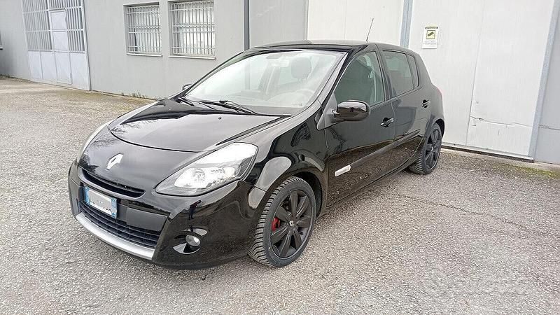 Usata Renault Clio IV Dynamique 75 CV (55 kW) 2012 Nero Berlina