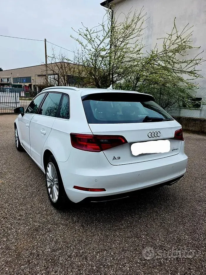 Usata Audi A3 Attraction 110 CV (80 kW) 2016 Bianco Berlina