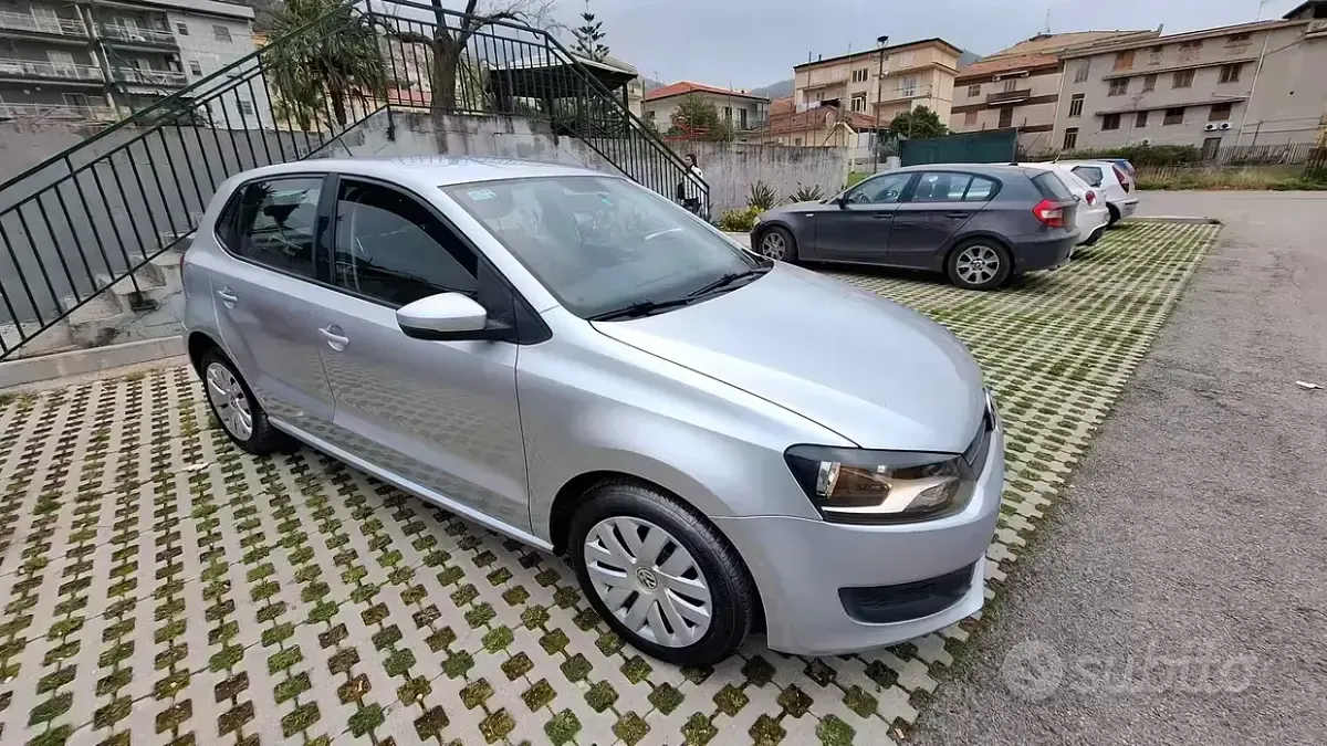 Usata VW Polo Comfortline 69 CV (50 kW) 2011 Grigio Utilitaria