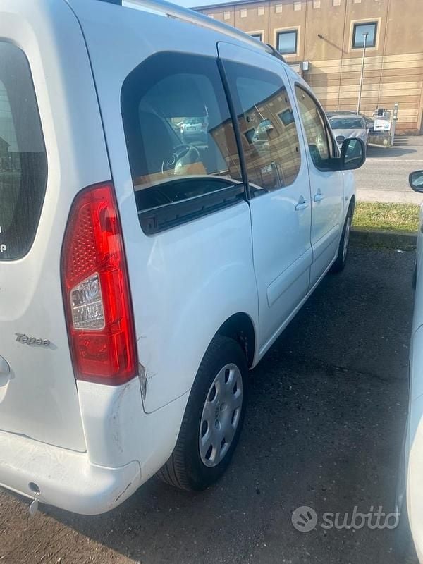 Usata Peugeot Partner 90 CV (66 kW) 2008 Bianco Monovolume