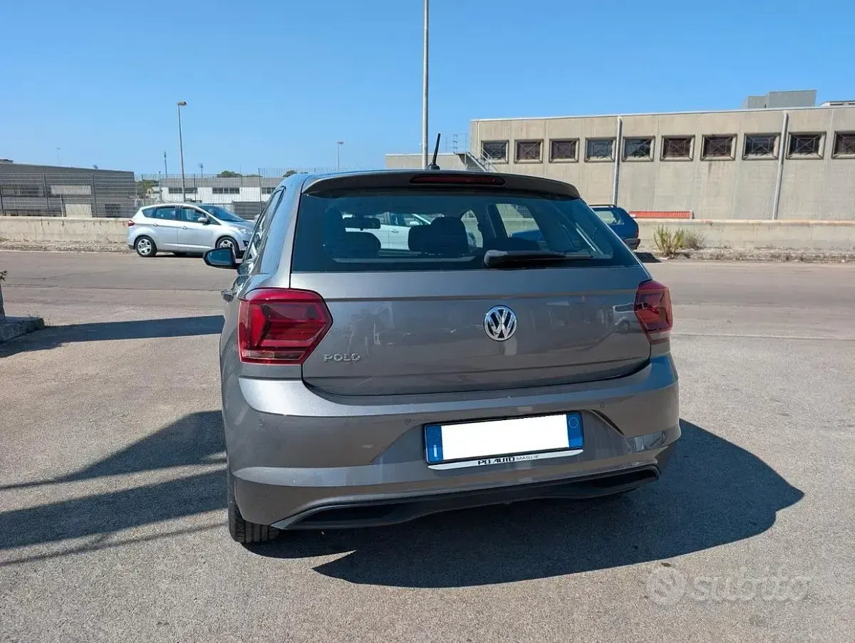 Usata VW Polo Comfortline 95 CV (69 kW) 2020 Grigio Utilitaria