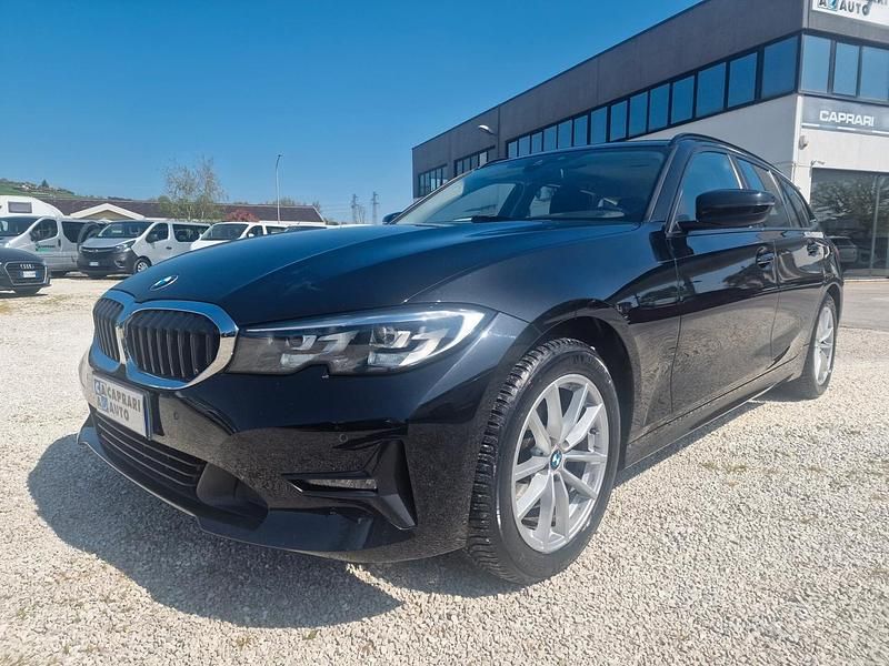Usata BMW 320e Advantage 190 CV (139 kW) 2020 Nero Station wagon