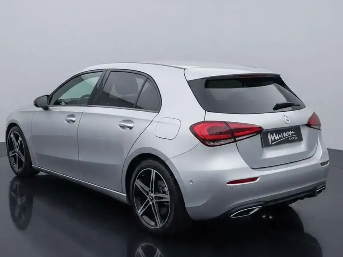 Usata Mercedes A180 Edition 116 CV (85 kW) 2022 Argento met. Berlina