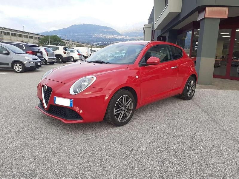 Usata Alfa Romeo MiTo 120 CV (88 kW) 2017 Rosso Utilitaria
