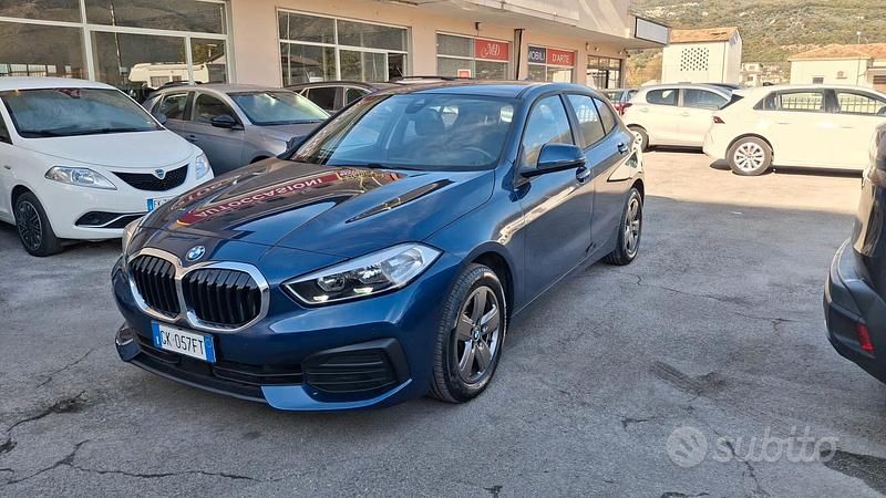 Usata BMW 118 Advantage 150 CV (110 kW) 2022 Blu/azzurro Utilitaria