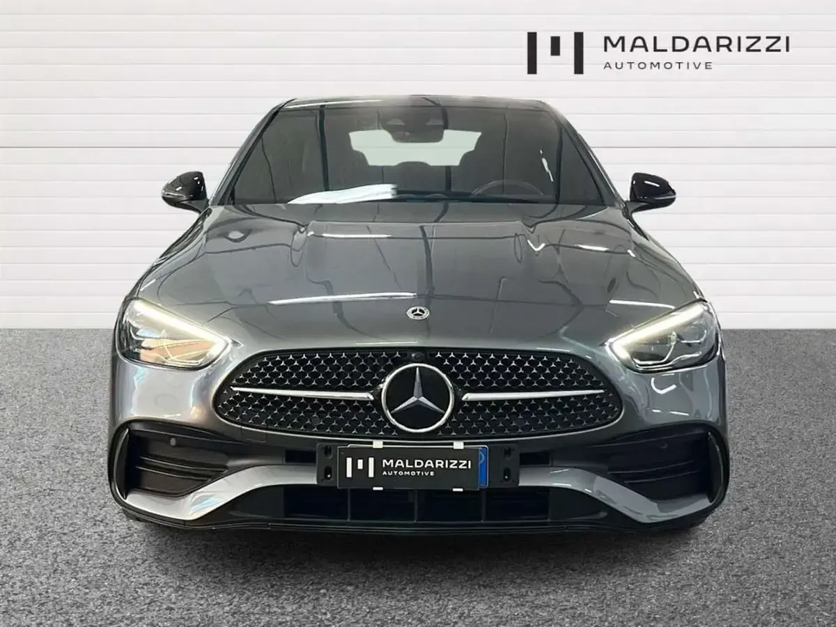 Usata Mercedes C300e Advanced 197 CV (144 kW) 2025 Grigio selenite Berlina