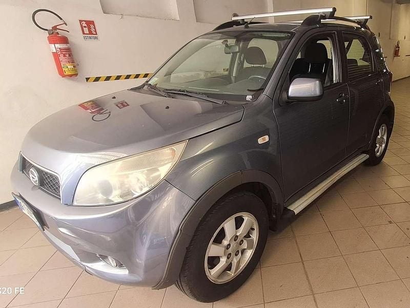 Usata Daihatsu Terios 105 CV (77 kW) 2007 Grigio SUV