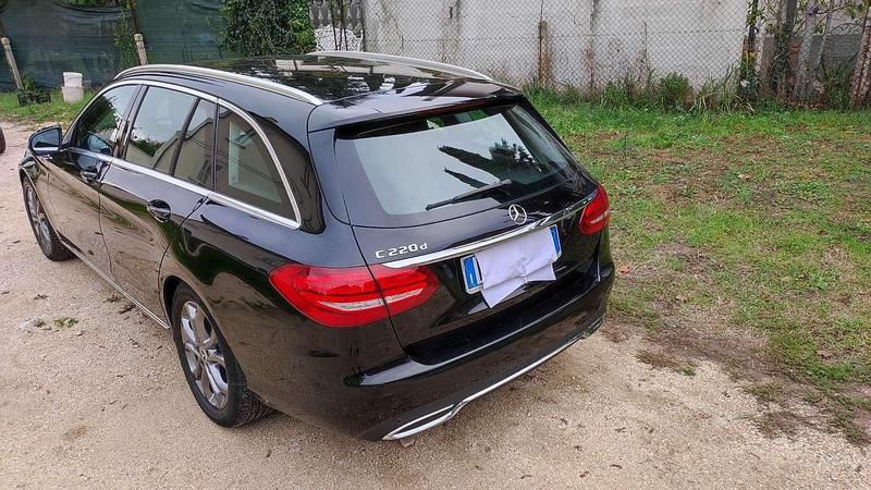 Usata Mercedes C220 Business 170 CV (125 kW) 2018 Nero Station wagon