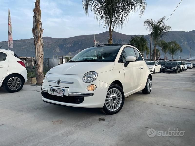 Bianco Usata 2010 Fiat 500 Tre volumi | 3900 € (Ottimo prezzo) - Immagine 1/4