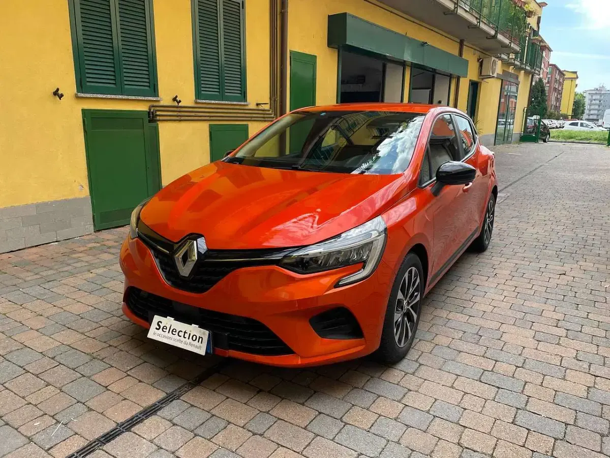 Usado Renault Clio V Equilibre 67 CV (49 kW) 2023 Naranja Berlina