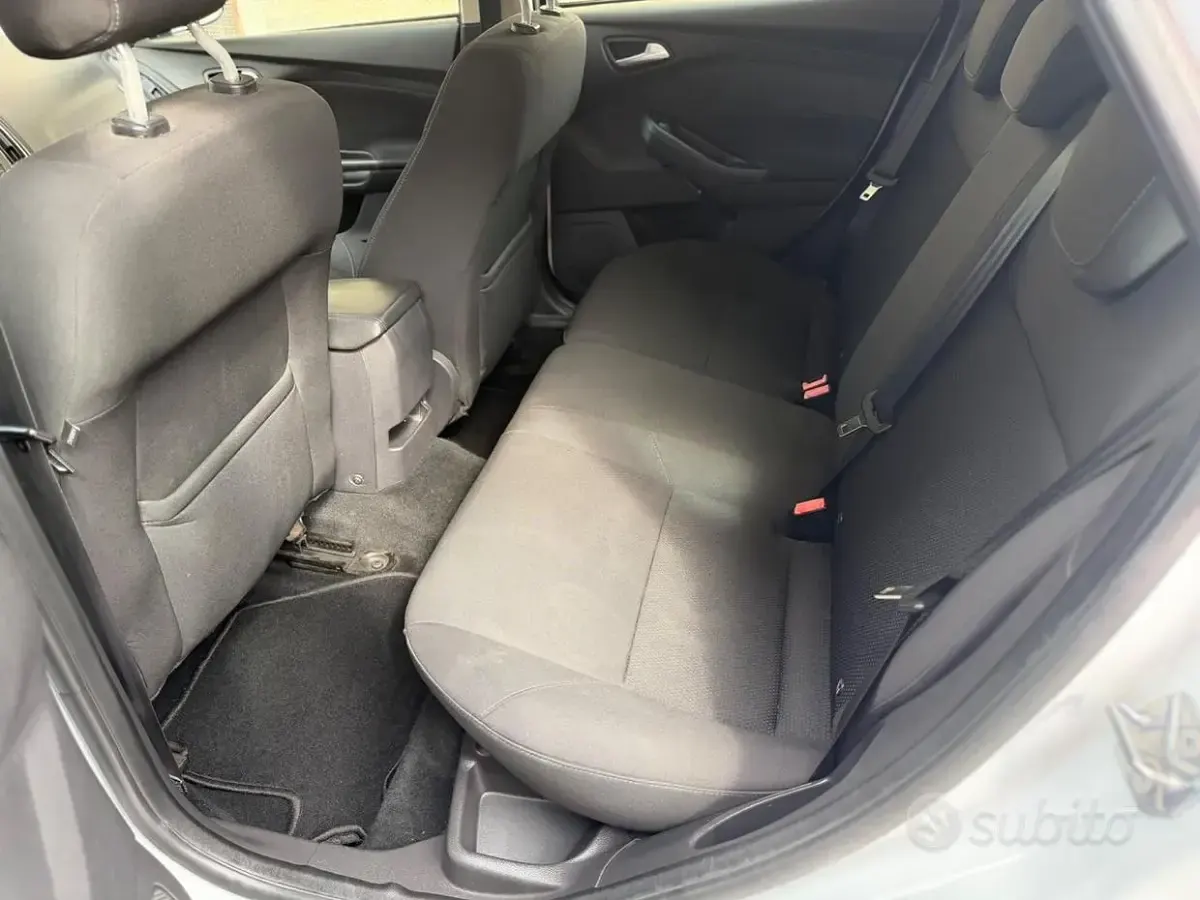 Usata Ford Focus 95 CV (69 kW) 2015 Bianco Berlina