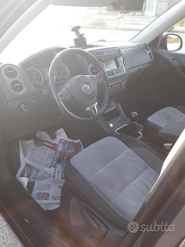 Usata VW Tiguan 140 CV (102 kW) 2013 Blu SUV