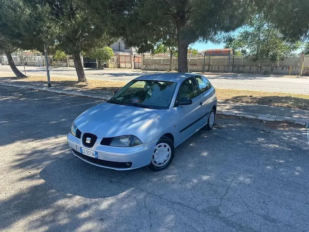 Usata Seat Ibiza Reference 75 CV (55 kW) 2004 Bluazzurro Utilitaria