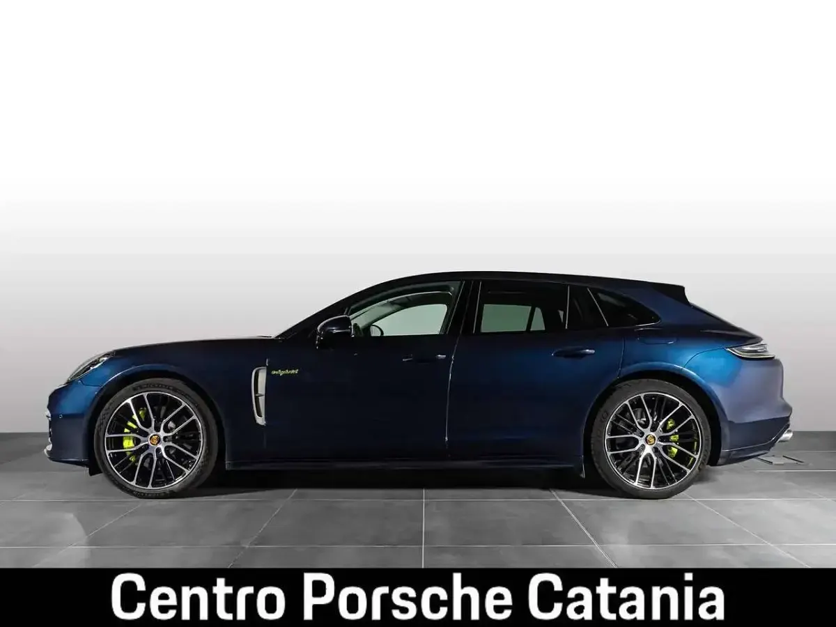 Usata Porsche Panamera 4 E-Hybrid Sport Turismo Platinum Edition 330 CV (242 kW) 2023 Other Station wagon